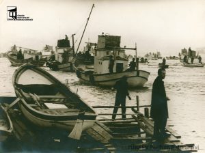Türkev fotoğrafı 3: İstanbul’da balıkçı tekneleri.
